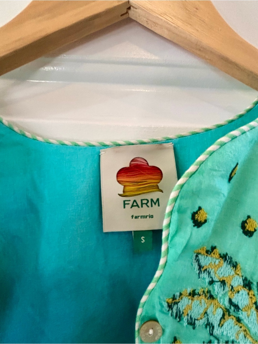 FARM Rio Embroidered Blouse - sz. S - Picture 2 of 3